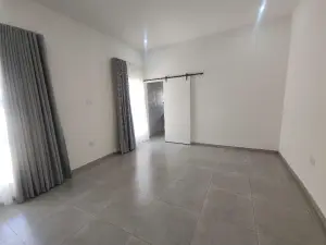 Townhouse/Cluster to Rent in Pomona