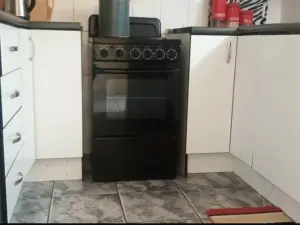 Flat/Apartment to Rent in Zimre Park