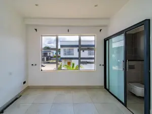 3 Bedroom House to Rent in Carrick Creagh Estate