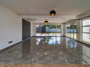 3 Bedroom House to Rent in Carrick Creagh Estate