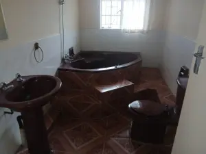 3 Bedroom House to Rent in Zimre Park
