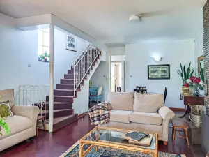 Flat/Apartment to Rent in Avondale