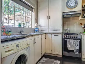 Flat/Apartment to Rent in Avondale