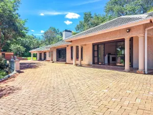 4 Bedroom House to Rent in Greystone Park
