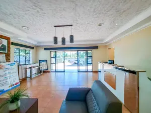 4 Bedroom House to Rent in Greystone Park