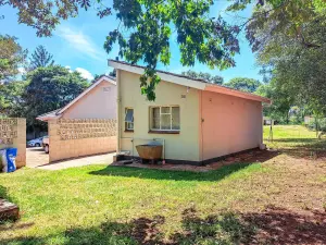 4 Bedroom House to Rent in Greystone Park