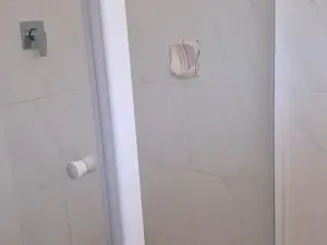 3 Bedroom House to Rent in Greendale North