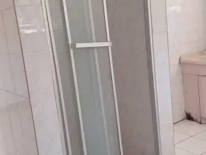 3 Bedroom House to Rent in Greendale North