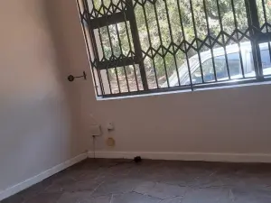 3 Bedroom House to Rent in Greendale North