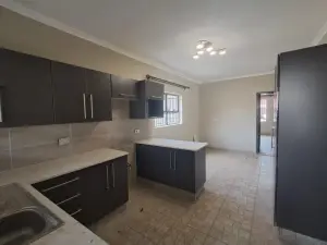 3 Bedroom Cottage/Garden Flat to Rent in Belvedere