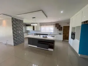 4 Bedroom House to Rent in Arlington