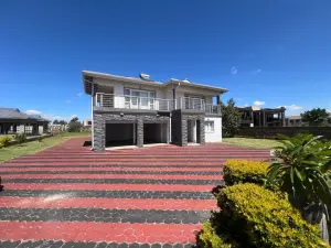 4 Bedroom House to Rent in Arlington