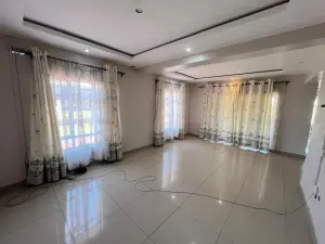 4 Bedroom House to Rent in Arlington