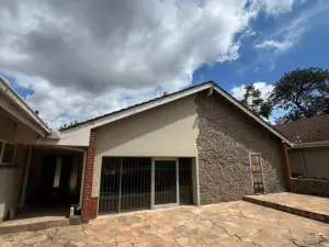 6 Bedroom House to Rent in Greendale