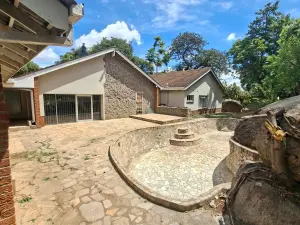 6 Bedroom House to Rent in Greendale