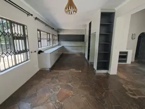 6 Bedroom House to Rent in Greendale