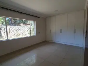 6 Bedroom House to Rent in Greendale