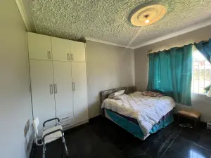 5 Bedroom House to Rent in Strathaven