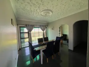 5 Bedroom House to Rent in Strathaven