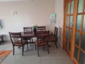 3 Bedroom Cottage/Garden Flat to Rent in Athlone
