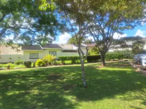 3 Bedroom Cottage/Garden Flat to Rent in Athlone