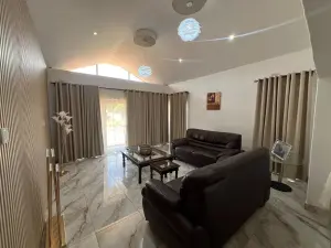 Townhouse/Cluster to Rent in Mandara