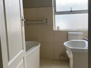 Flat/Apartment to Rent in Newlands