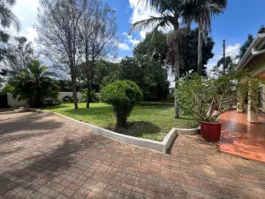 4 Bedroom House to Rent in Borrowdale West
