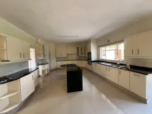 4 Bedroom House to Rent in Borrowdale West