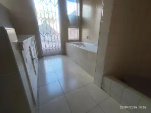 Townhouse/Cluster to Rent in Newlands