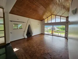 3 Bedroom House to Rent in Glen Lorne