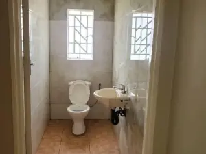 5 Bedroom House to Rent in Westgate