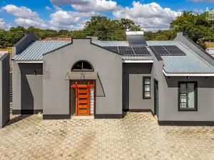 Townhouse/Cluster for Sale in Greendale North