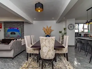 Townhouse/Cluster to Rent in Helensvale