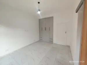 Flat/Apartment to Rent in Avondale West