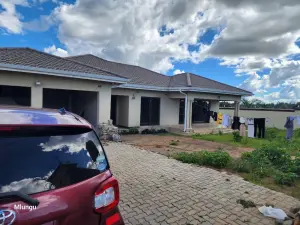 6 Bedroom House to Rent in Manresa