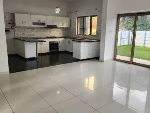 Flat/Apartment to Rent in Newlands