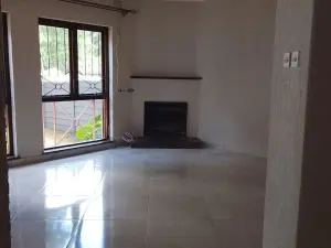 Townhouse/Cluster to Rent in Newlands