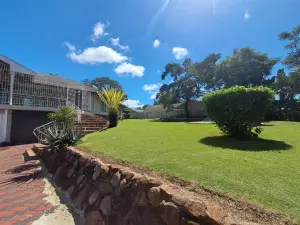 6 Bedroom House to Rent in Gunhill