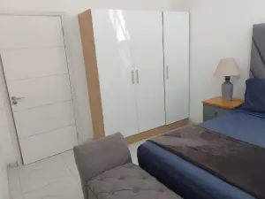 Townhouse/Cluster to Rent in Newlands