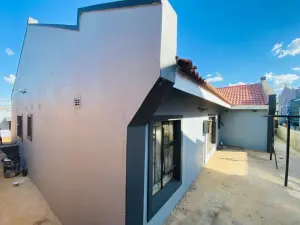 Flat/Apartment to Rent in Bluff Hill