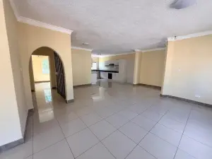 Townhouse/Cluster to Rent in Highlands