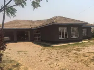 3 Bedroom House to Rent in Monavale