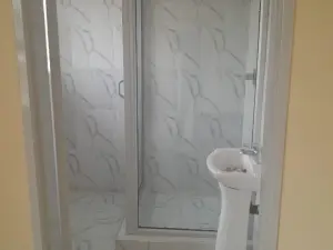 2 Bedroom House to Rent in Bluff Hill