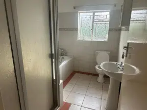 4 Bedroom House to Rent in Borrowdale Brooke