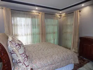 7 Bedroom House to Rent in Rolf Valley