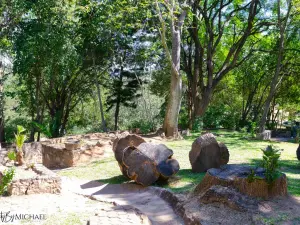 8 Bedroom House to Rent in Glen Lorne