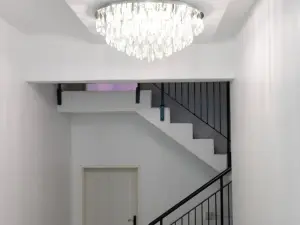 8 Bedroom House to Rent in Glen Lorne