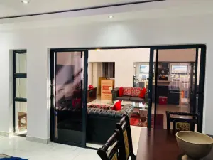 4 Bedroom House to Rent in Arlington