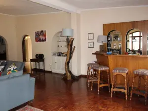 5 Bedroom House to Rent in Avondale